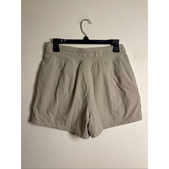 Lululemon Dance Studio High-Rise Short 3.5' - Picture 5 of 8